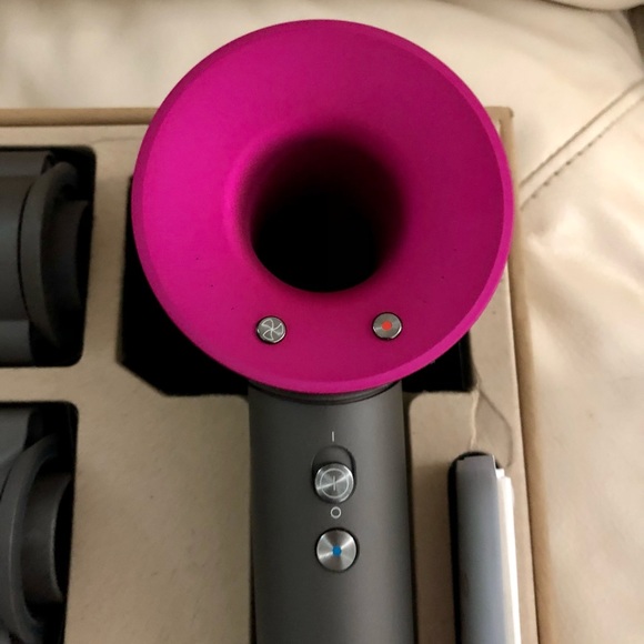 Dyson Supersonic Hair dryer - Picture 3 of 6